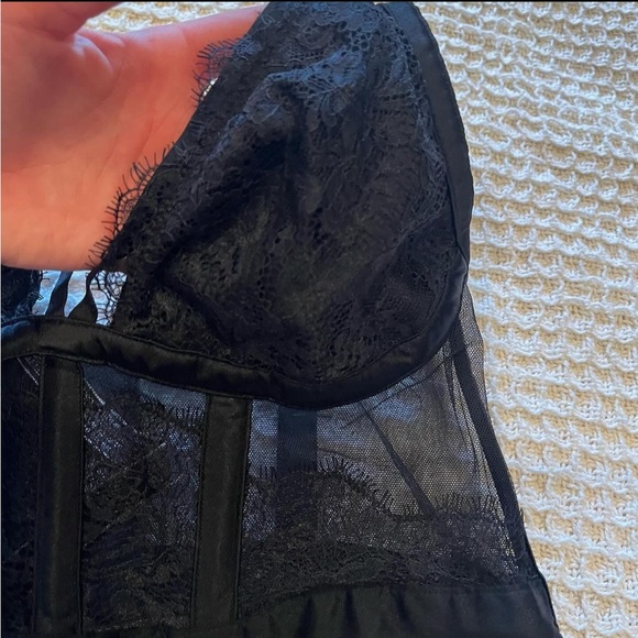 VICTORIAS SECRET Very Sexy Black Mesh Lace Bustier Corset Medium - Picture 4 of 8